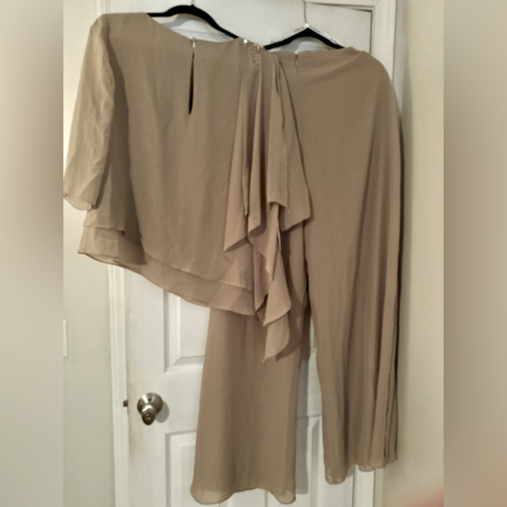 JJs House Mother of the Bride Pantsuit With Beading NWT - Picture 6 of 9